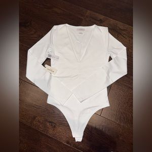 Babaton Contour White V-neck Bodysuit